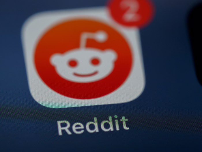 How to build a Reddit strategy as a B2B brand